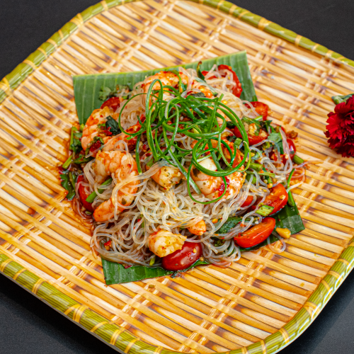 Salade vermicelles épicée avec scampis